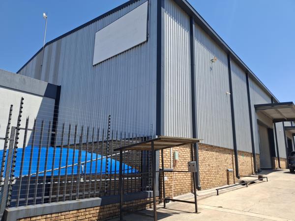 1 105  m² Industrial space