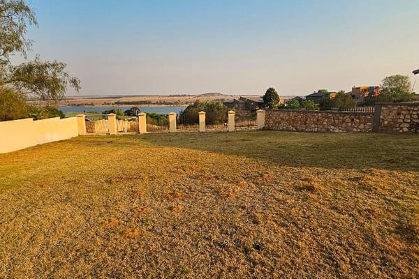 969 m² Land