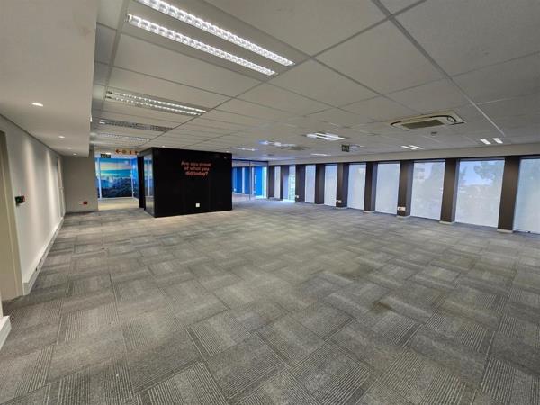 766  m² Office Space