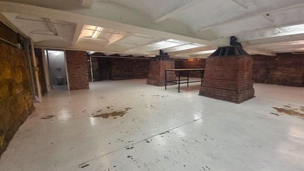 168  m² Commercial space