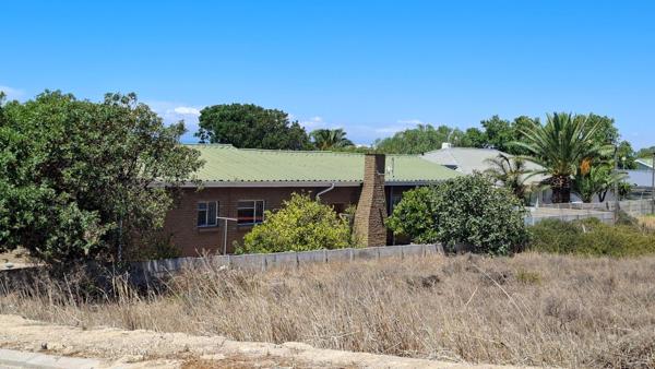 875 m² Land