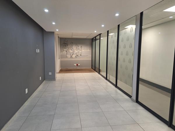 380  m² Commercial space