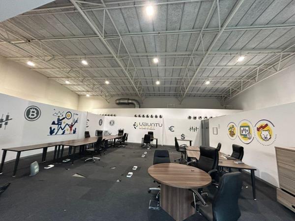 339  m² Office Space