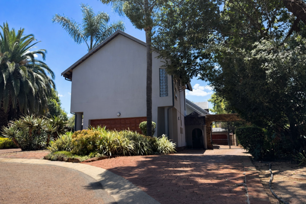 6 Bedroom House