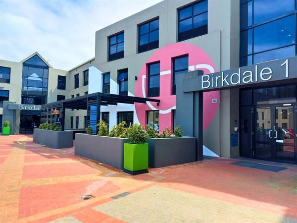 305  m² Office Space