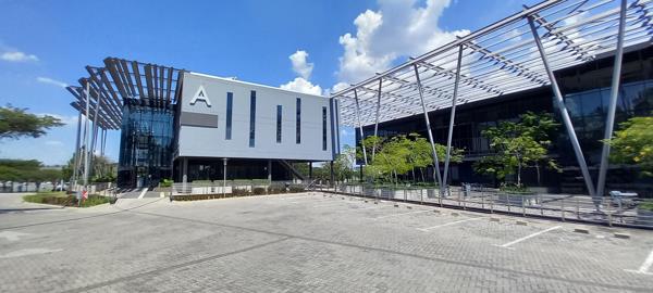 394  m² Commercial space