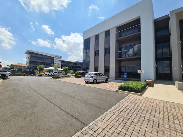 1 329  m² Commercial space