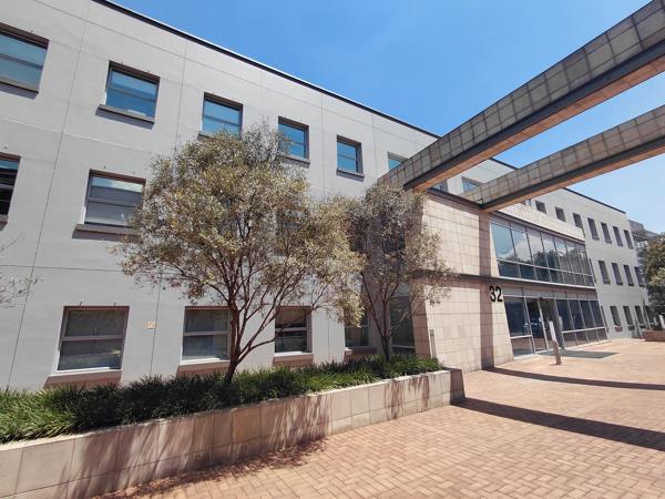 762 m² Commercial space