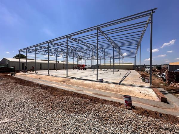 1 200  m² Industrial space