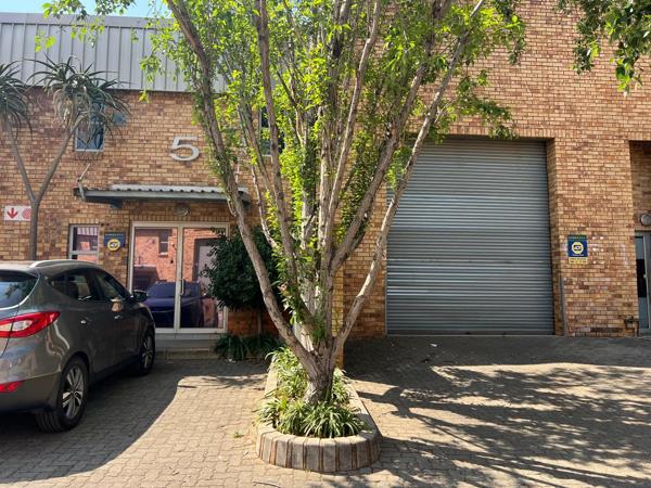 320  m² Industrial space