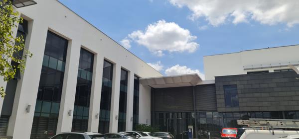 760  m² Commercial space