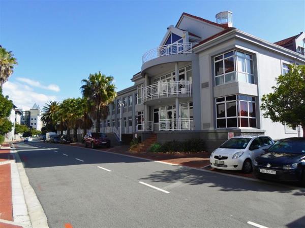 352  m² Office Space