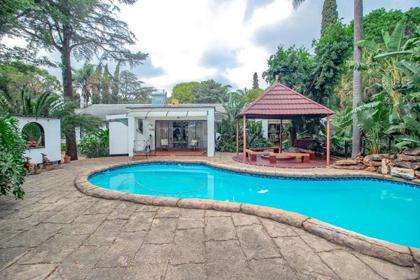 6 Bedroom House