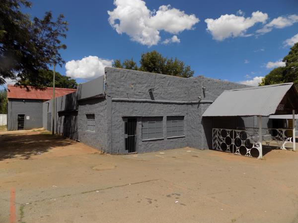 1 000  m² Commercial space