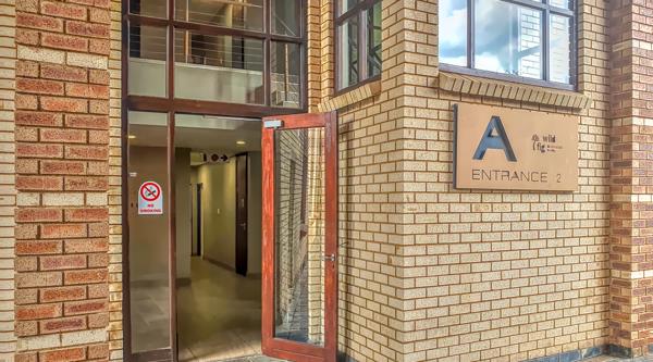 70  m² Commercial space