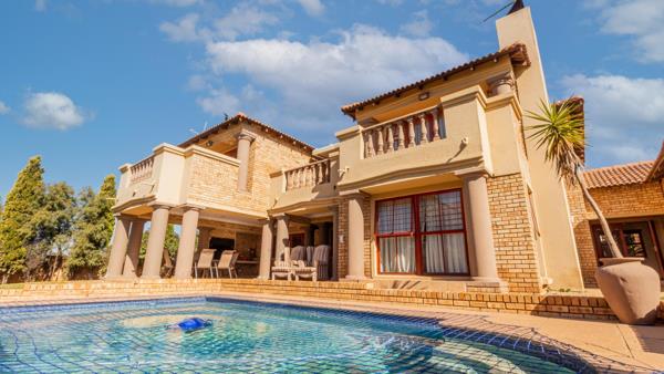 5 Bedroom House
