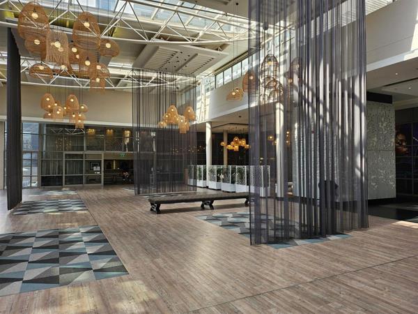 241  m² Commercial space