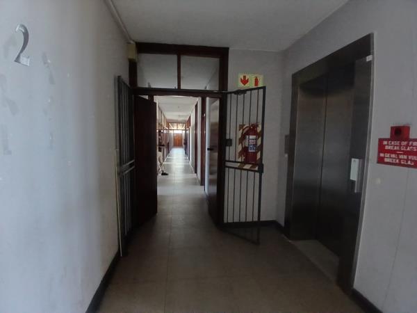 491  m² Commercial space