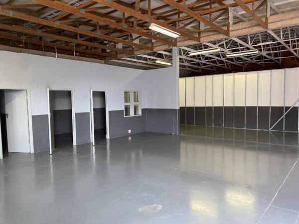 300  m² Commercial space