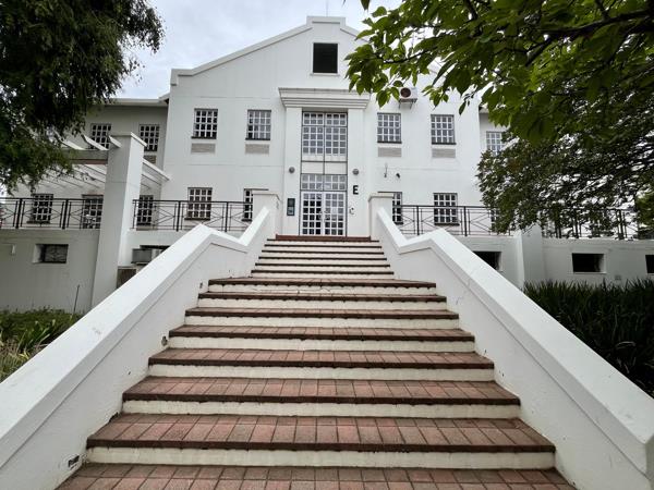 376  m² Commercial space