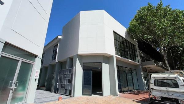 377  m² Retail Space