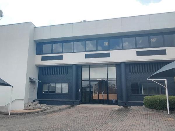 10 655  m² Commercial space