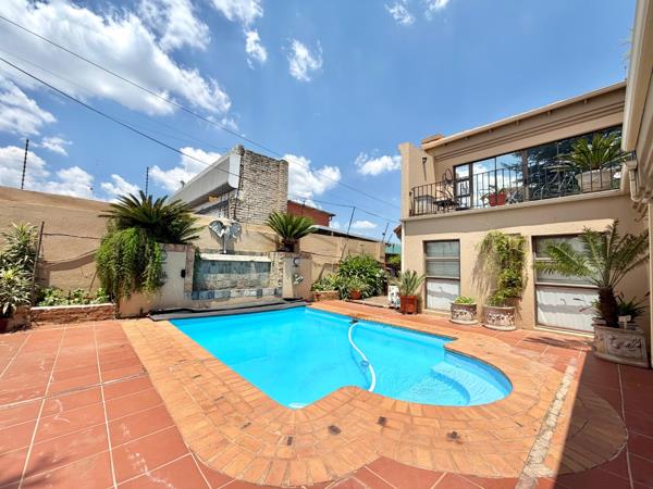 751 m² Commercial space