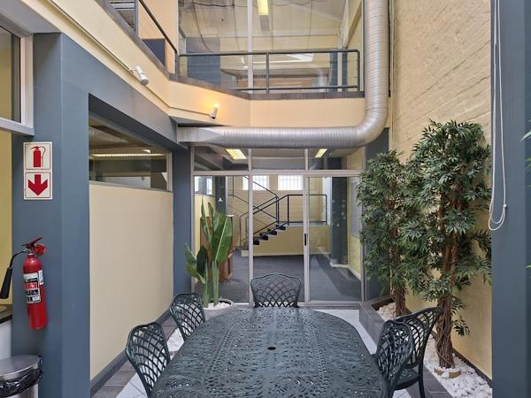 469  m² Office Space