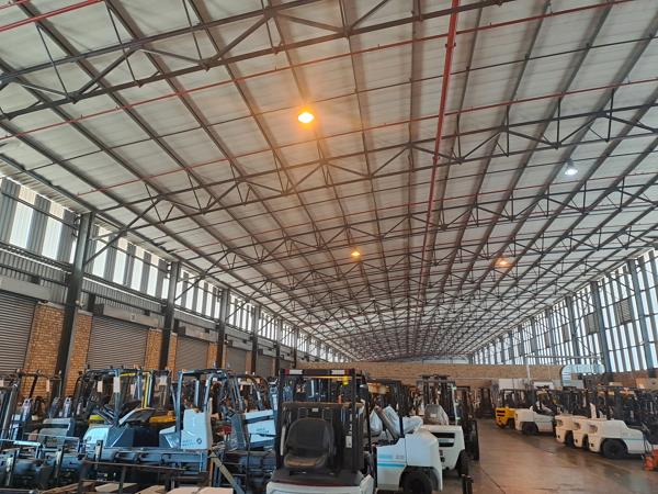 2 500  m² Industrial space