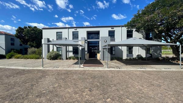 554  m² Office Space