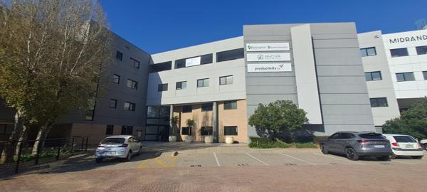 721  m² Commercial space