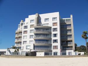 Apartment in Strand South