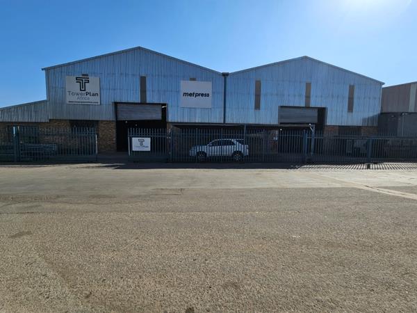 2 000  m² Industrial space