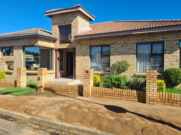 5 Bedroom House