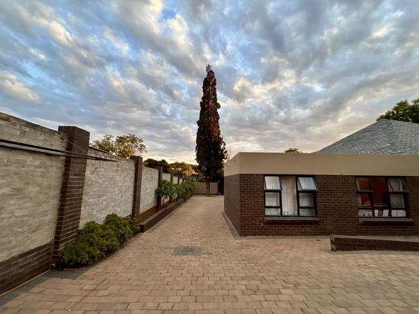 6 Bedroom House
