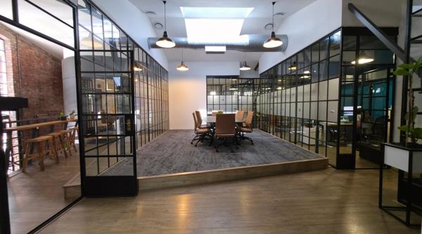 345  m² Commercial space