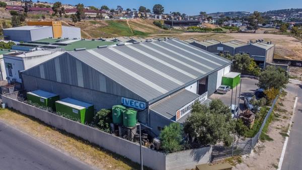 1 210  m² Commercial space