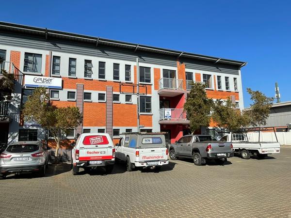 355  m² Industrial space