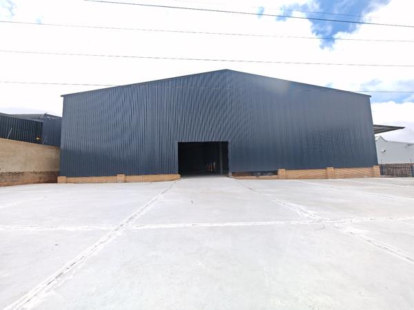 2 100  m² Industrial space