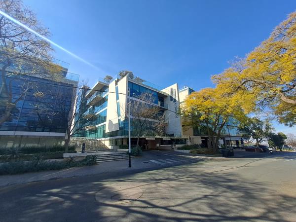 635  m² Commercial space