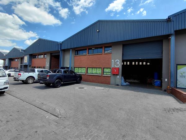 1 000  m² Industrial space