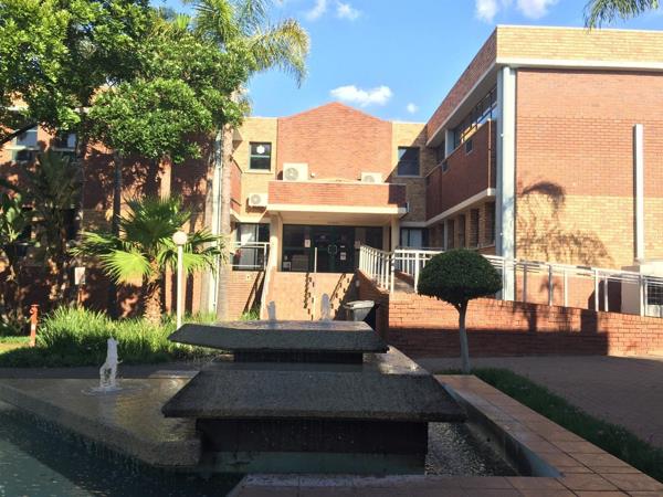 687  m² Commercial space