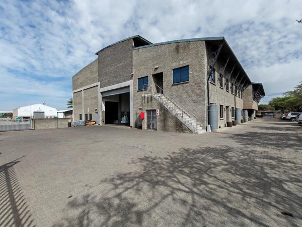 2 651  m² Industrial space