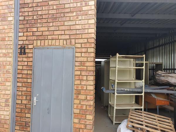 100  m² Industrial space