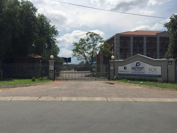 355  m² Commercial space