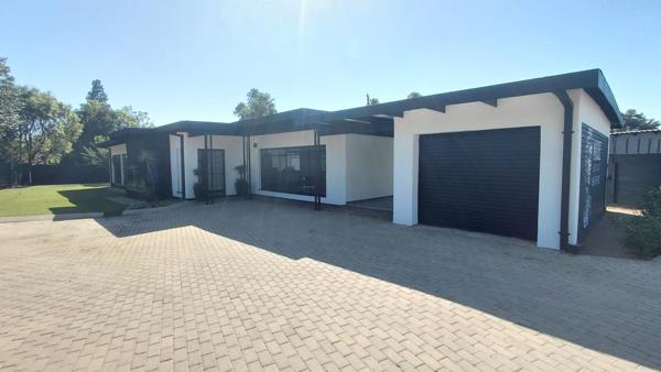 250  m² Commercial space