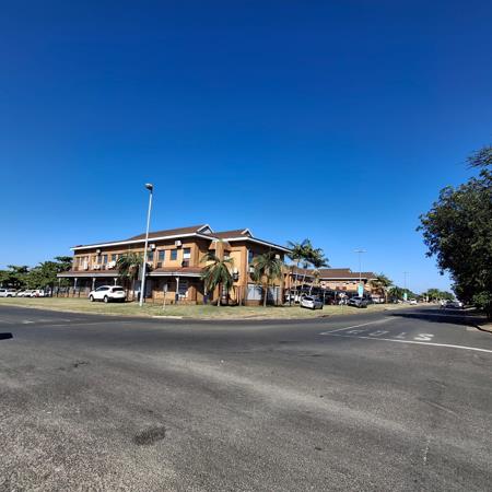 125  m² Commercial space