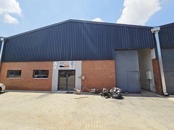 483  m² Industrial space