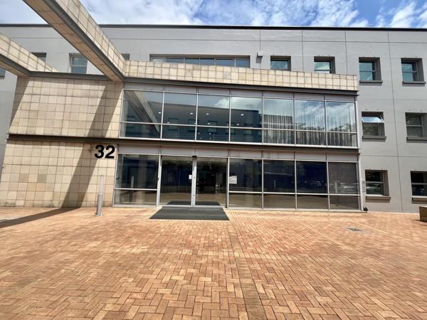723 m² Office Space