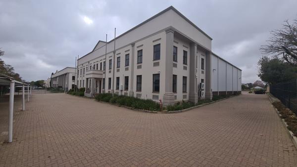 1 550  m² Industrial space